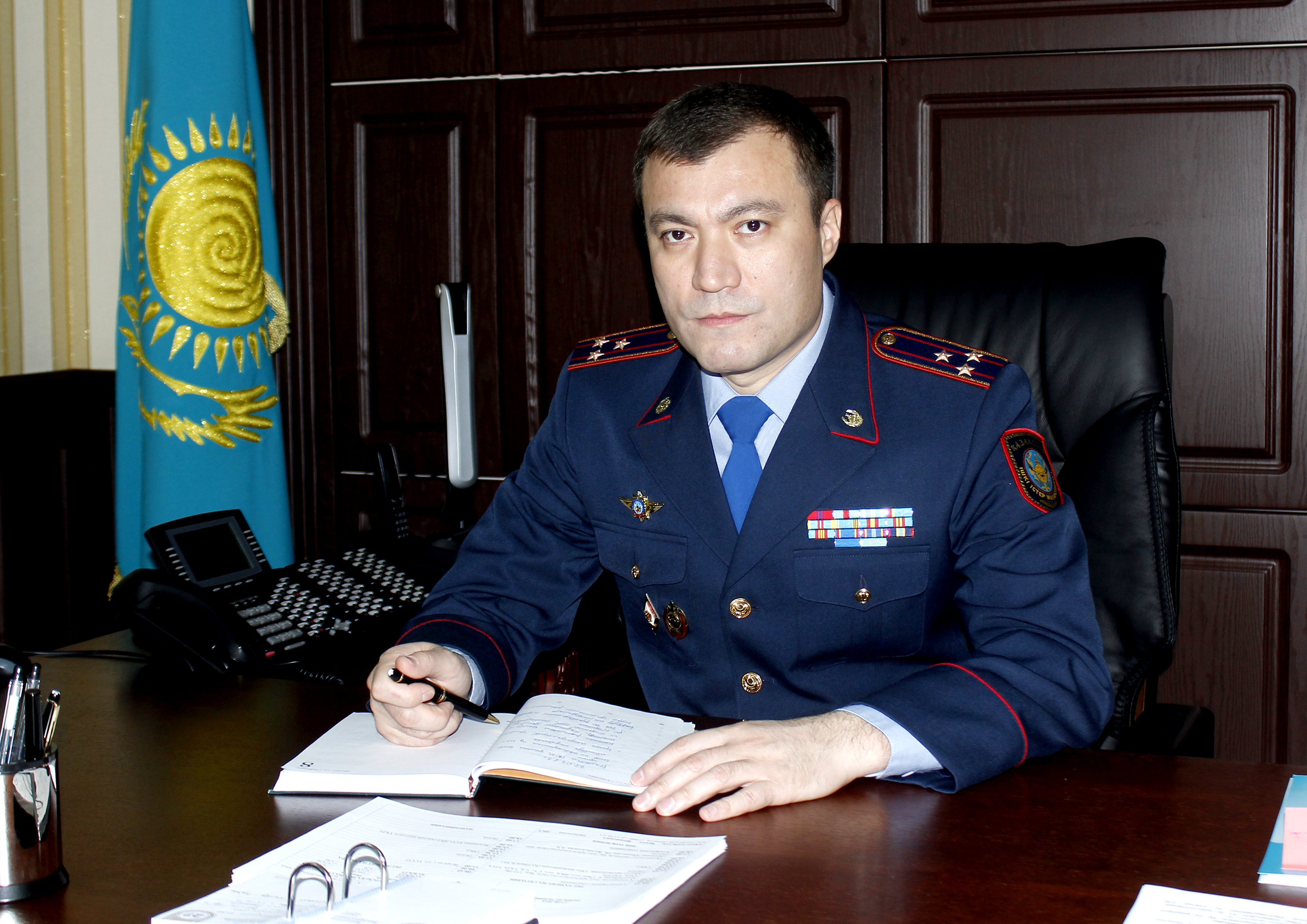 ارمان ورازاليەۆ: جۇيەلى تۇردە بارلىق ماسەلەمەن اينالىسۋعا بولادى 