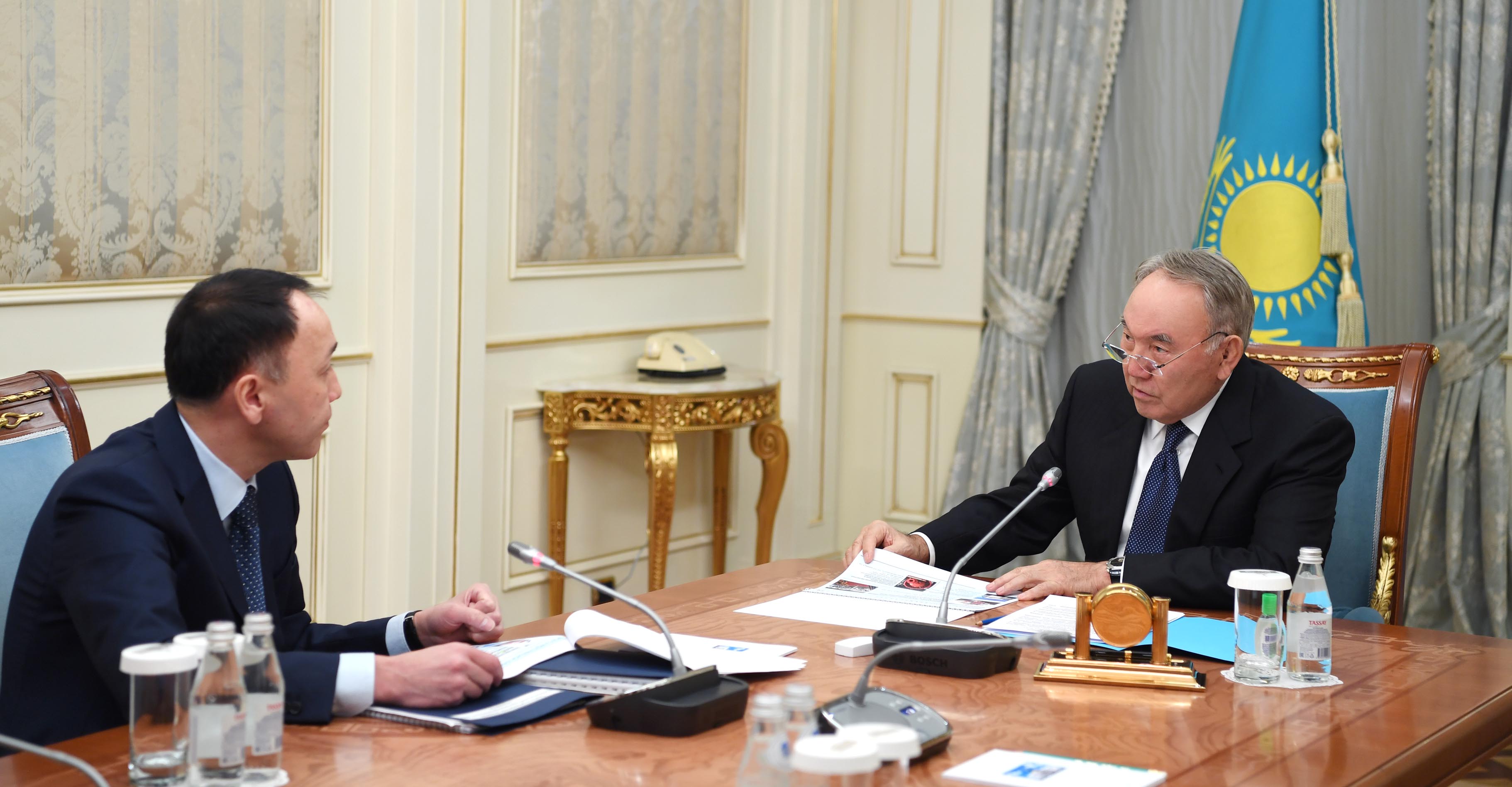 نۇرسۇلتان نازارباەۆ قوستاناي وبلىسىنىڭ اكىمى ارحيمەد مۇحامبەتوۆتى قابىلدادى