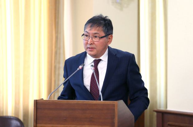 ەلباسى ءبىلىم جانە عىلىم ءمينيسترىن ماقتادى