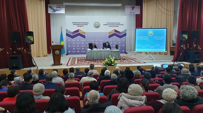 لەنين كەنتىنىڭ اتاۋى ەمەس, اكىمدەرى ءجيى وزگەرەدى 