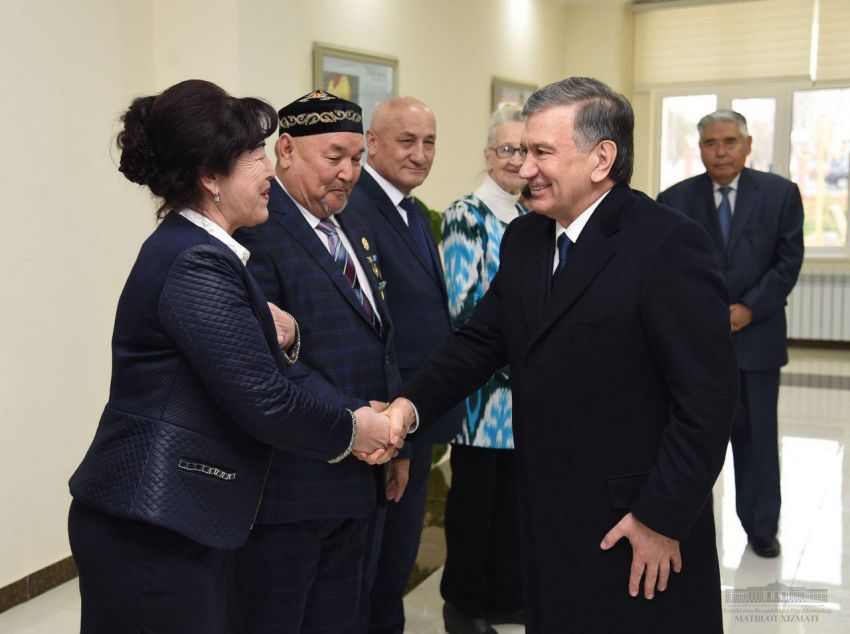 شاۆكات ميرزيوەۆ وزبەكستانداعى قازاق مادەنيەت ورتالىعىنا باردى