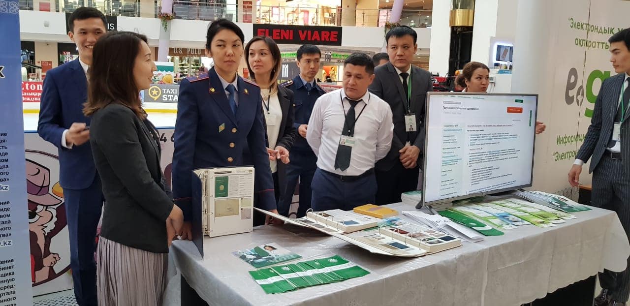 اقتاۋدا ءبىر كۇندە ەكى مەملەكەتتىك قىزمەتتەر جارمەڭكەسى ءوتتى