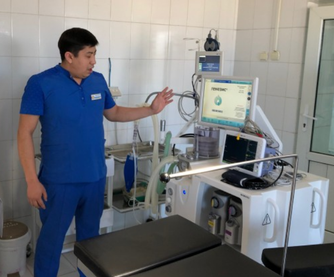 وتەمۇراتوۆتىڭ قورى پەرزەنتحاناعا مەديتسينالىق اپپارات سىيلادى