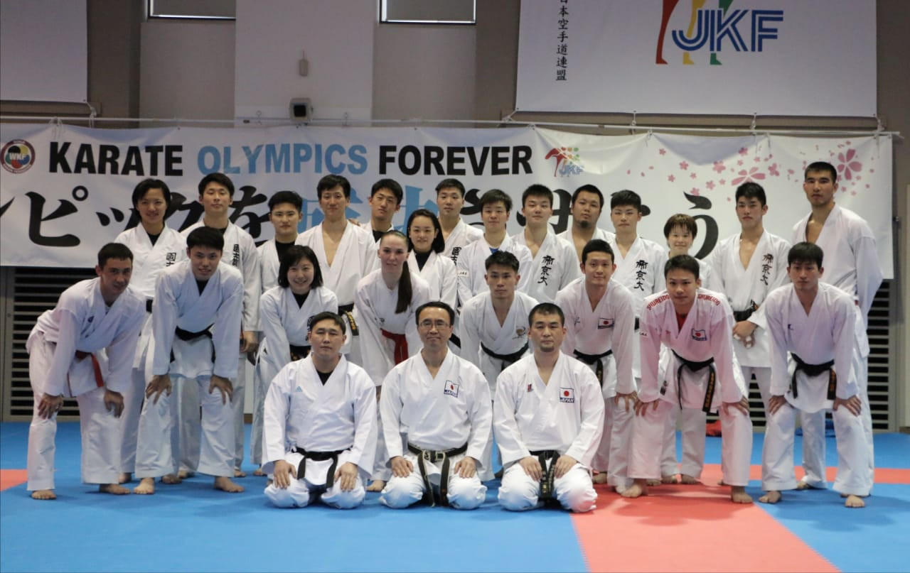 وتاندىق كاراتەشىلەر توكيودا بىرلەسكەن وقۋ-جاتتىعۋ جيىنىن باستادى