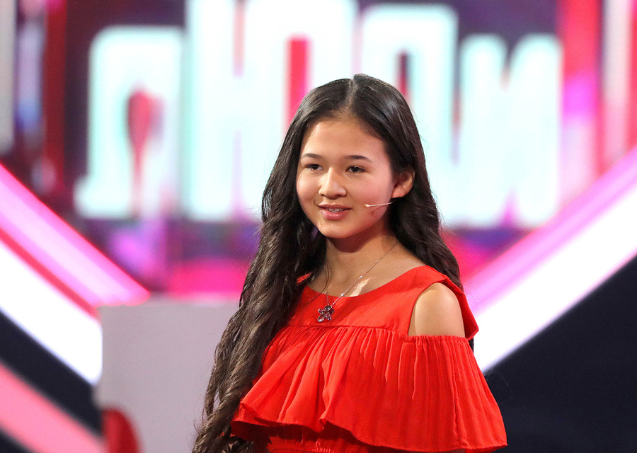 تاڭعاجايىپ قىز 1 مينۋتتا 132 000 ءسوز وقيدى