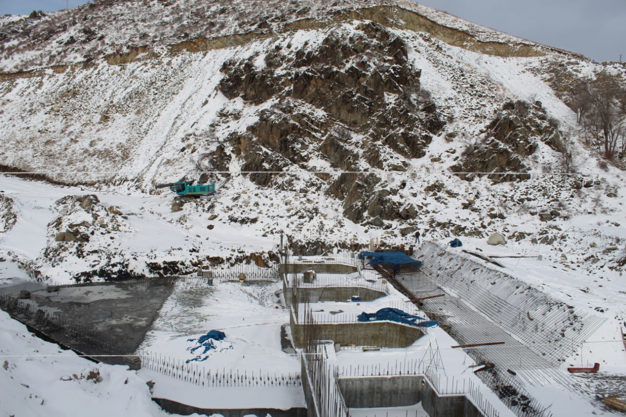 شاجا وزەنىندە سۋ ەلەكتر ستانساسى سالىنىپ جاتىر