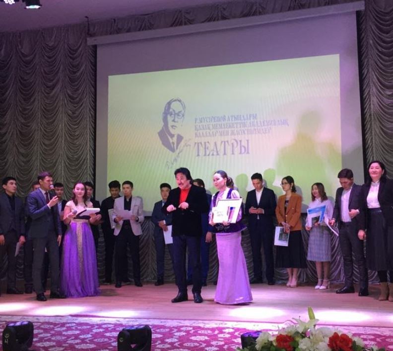 مۇقاعالي ماقاتاەۆتى ەسكە الۋعا ارنالعان شىعارماشىلىق بايقاۋ ءوتتى