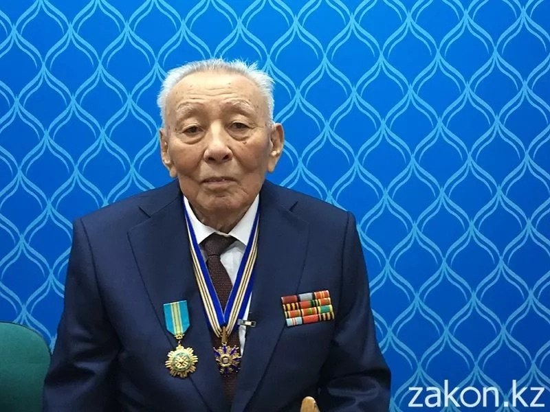 ەلباسىنىڭ ۇستازى ومىردەن وزدى