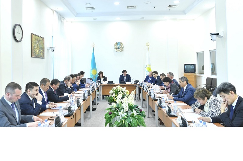 كاسىپكەرلىكتى دامىتۋ بويىنشا قابىلدانعان شارالار تالقىلاندى