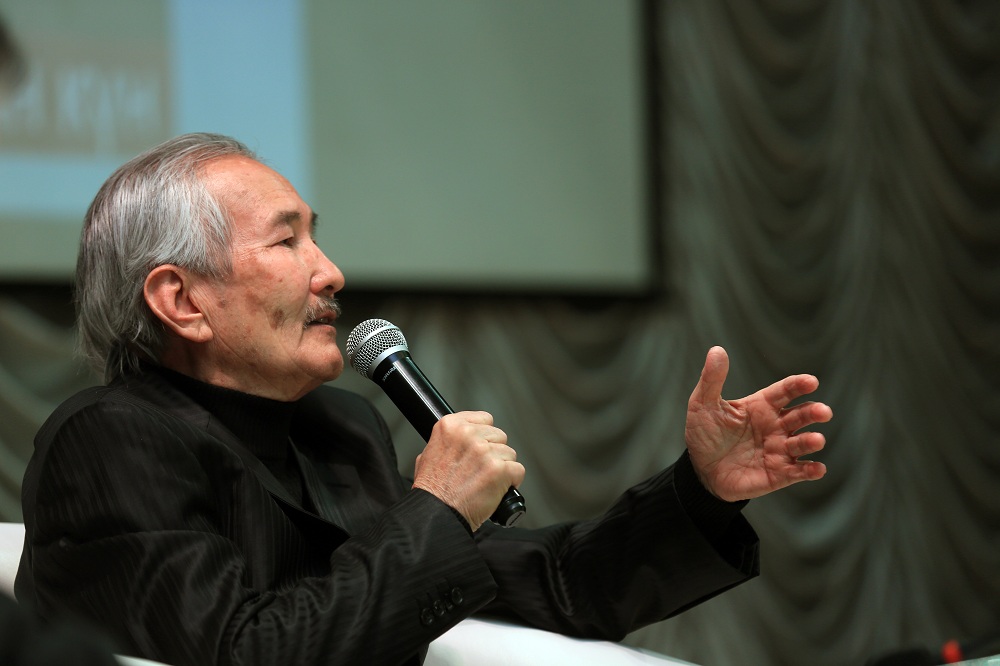 سماعۇل ەلۋباي: «ەڭ باستى ماقسات – ۇلتتىق بولمىستى ساقتاپ قالۋ»