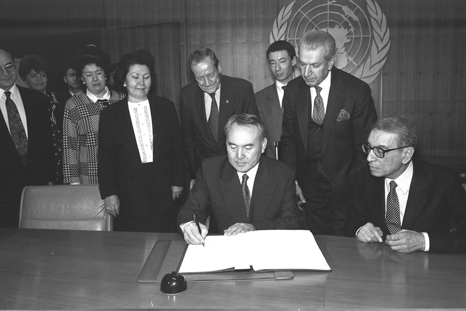 قازاقستان بالا قۇقىقتارى تۋرالى كونۆەنتسيانىڭ قابىلدانعانىنا - 25 جىل