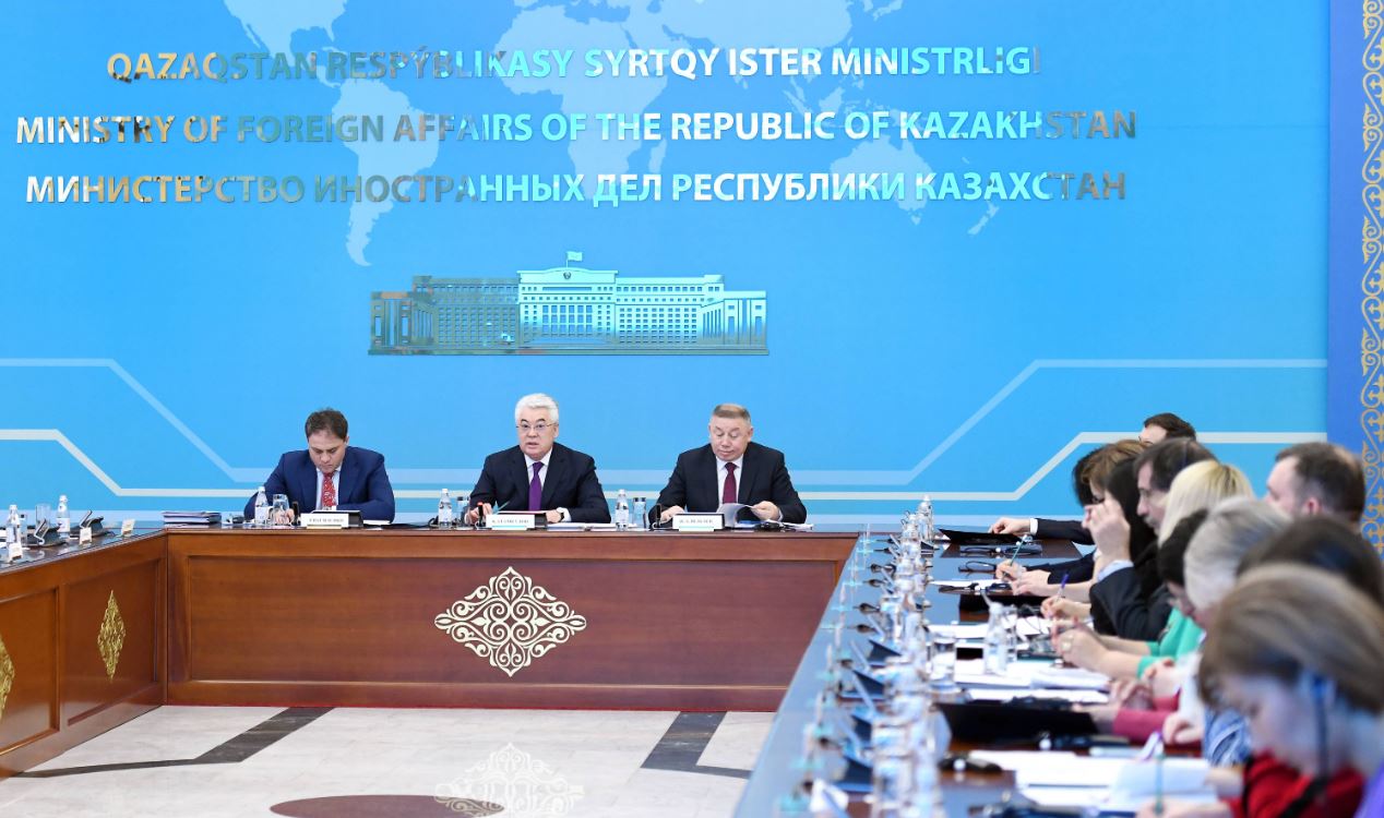 ​سىرتقى ىستەر مينيسترلىگىندە ادام قۇقىقتارىن قورعاۋ ماسەلەلەرى تالقىلاندى