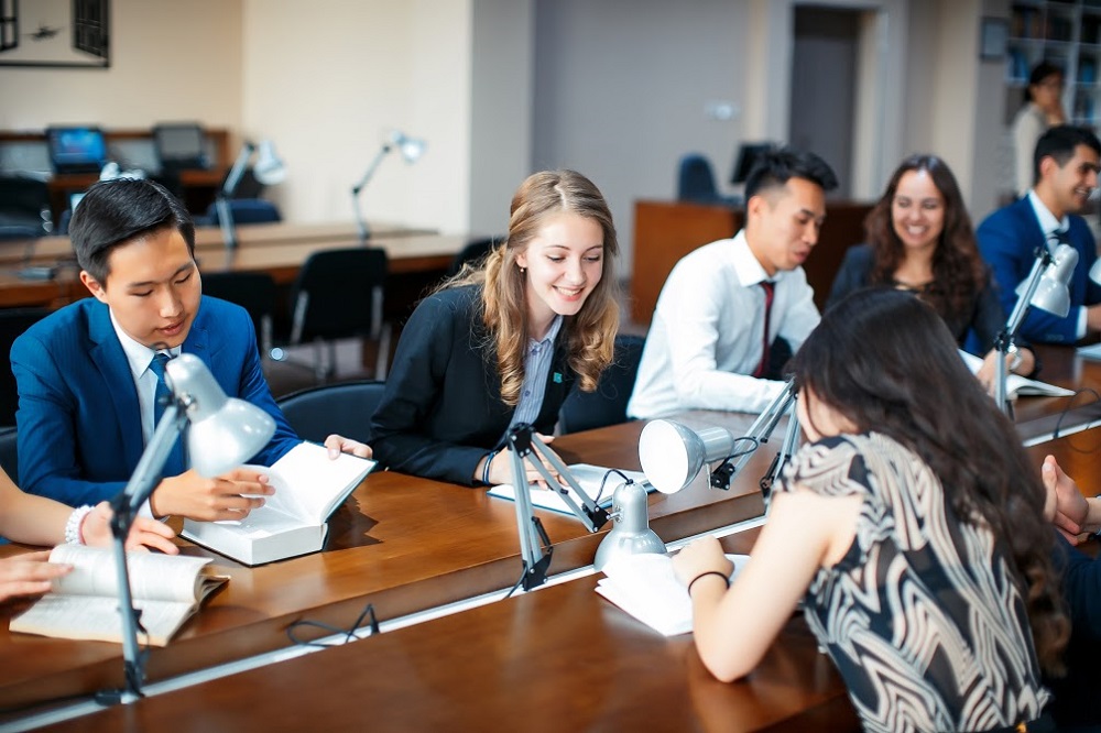 زاڭ ۋنيۆەرسيتەتى جاس عالىمدارعا گرانتتار ءبولدى