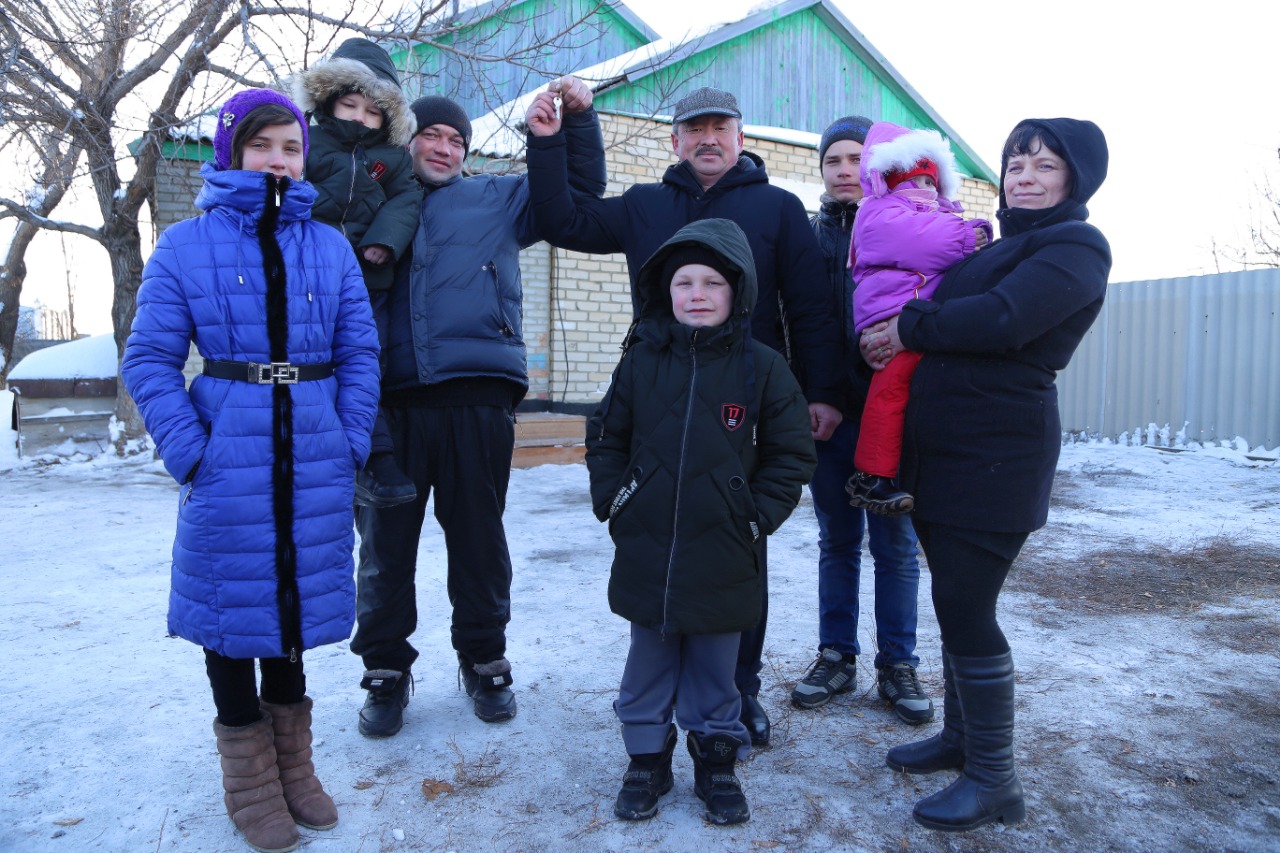 قوستاناي وبلىسىندا كاسىپكەر كوپ بالالى وتباسىنا باسپانا سىيلادى