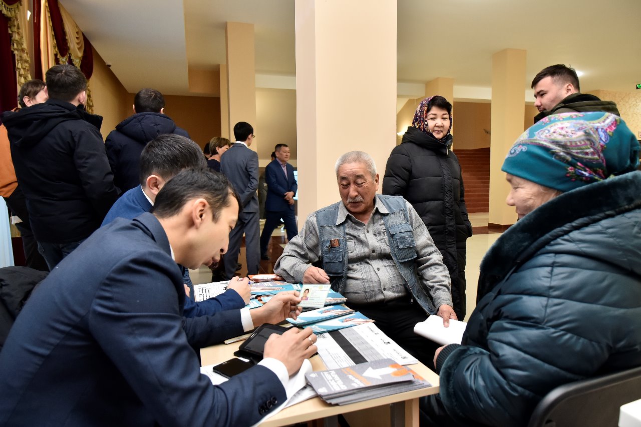 قوعامدىق قابىلداۋدا اقتوبەلىكتەردىڭ مىڭنان استام ماسەلەسى شەشىلدى