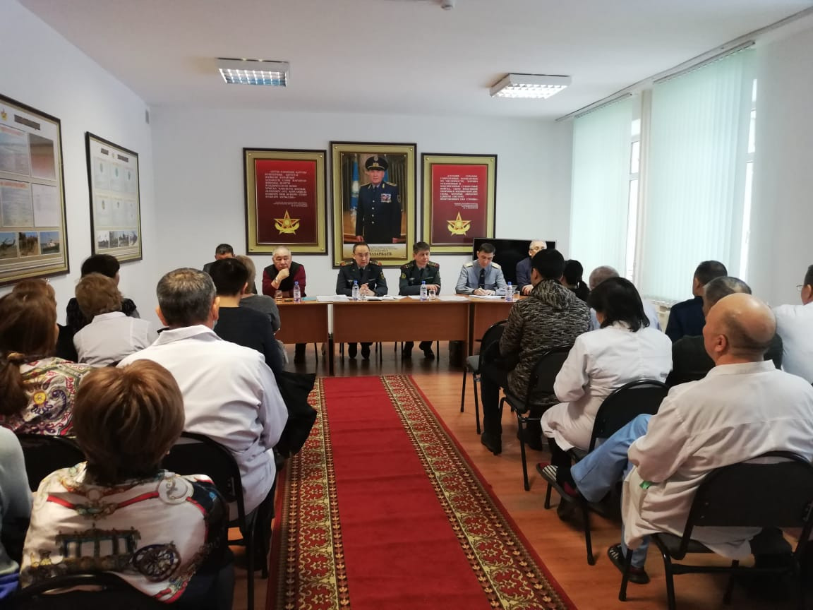 استانادا اسكەرگە شاقىرىلۋشىلاردى مەديتسينالىق كۋالاندىرۋ ماسەلەلەرى تالقىلاندى