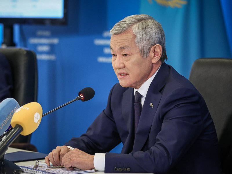 بەردىبەك ساپارباەۆ ەڭبەك جانە حالىقتى الەۋمەتتىك قورعاۋ ءمينيسترى قىزمەتىنە تاعايىندالدى