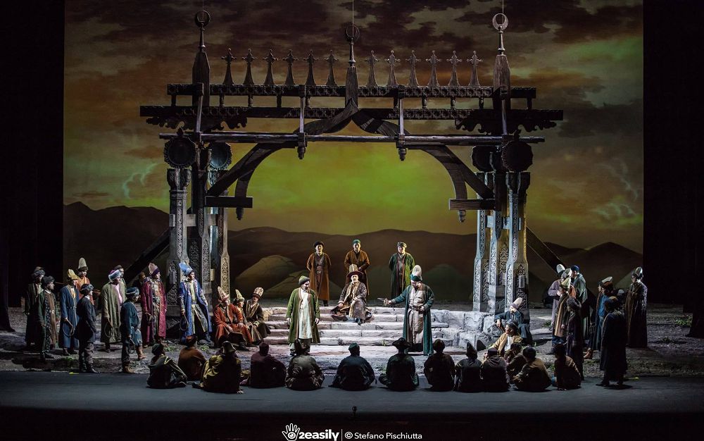 ونەرىمىز ورگە باسىپ, ءتىلىمىز تۇلەۋدە