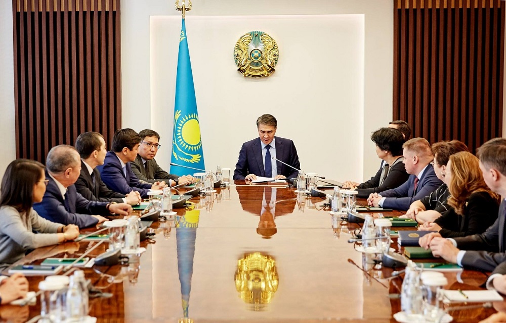 ەربولات دوساەۆ ۇلتتىق بانك باسشىسى لاۋازىمىنداعى جۇمىسىنا كىرىستى