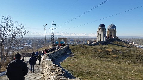 تاراز قالاسىندا جاس تۋريستەر باس قوستى