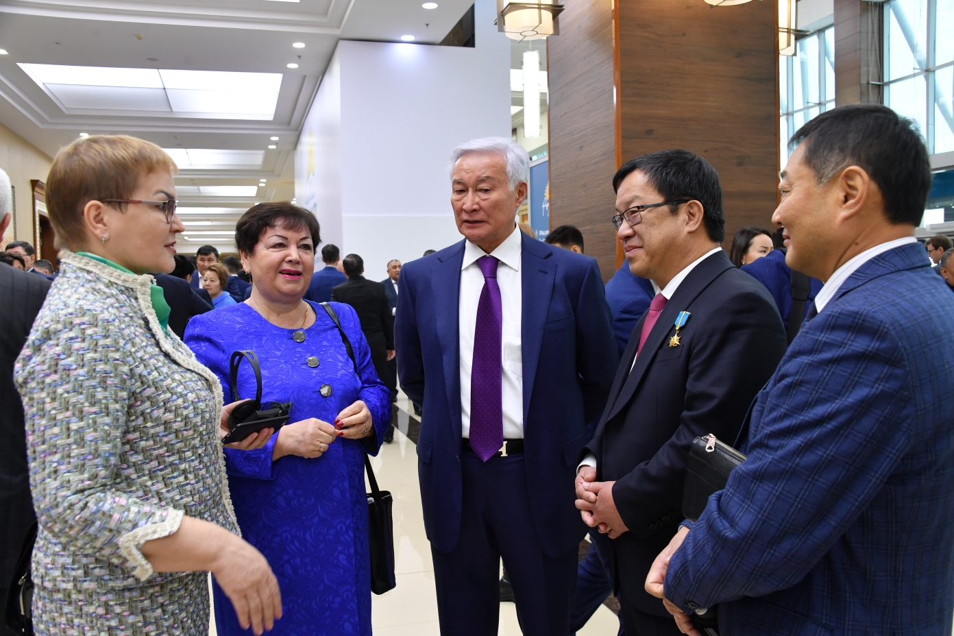 بۇگىن «نۇر وتان» پارتياسىنىڭ XVIII سەزى وتەدى (فوتورەپورتاج)