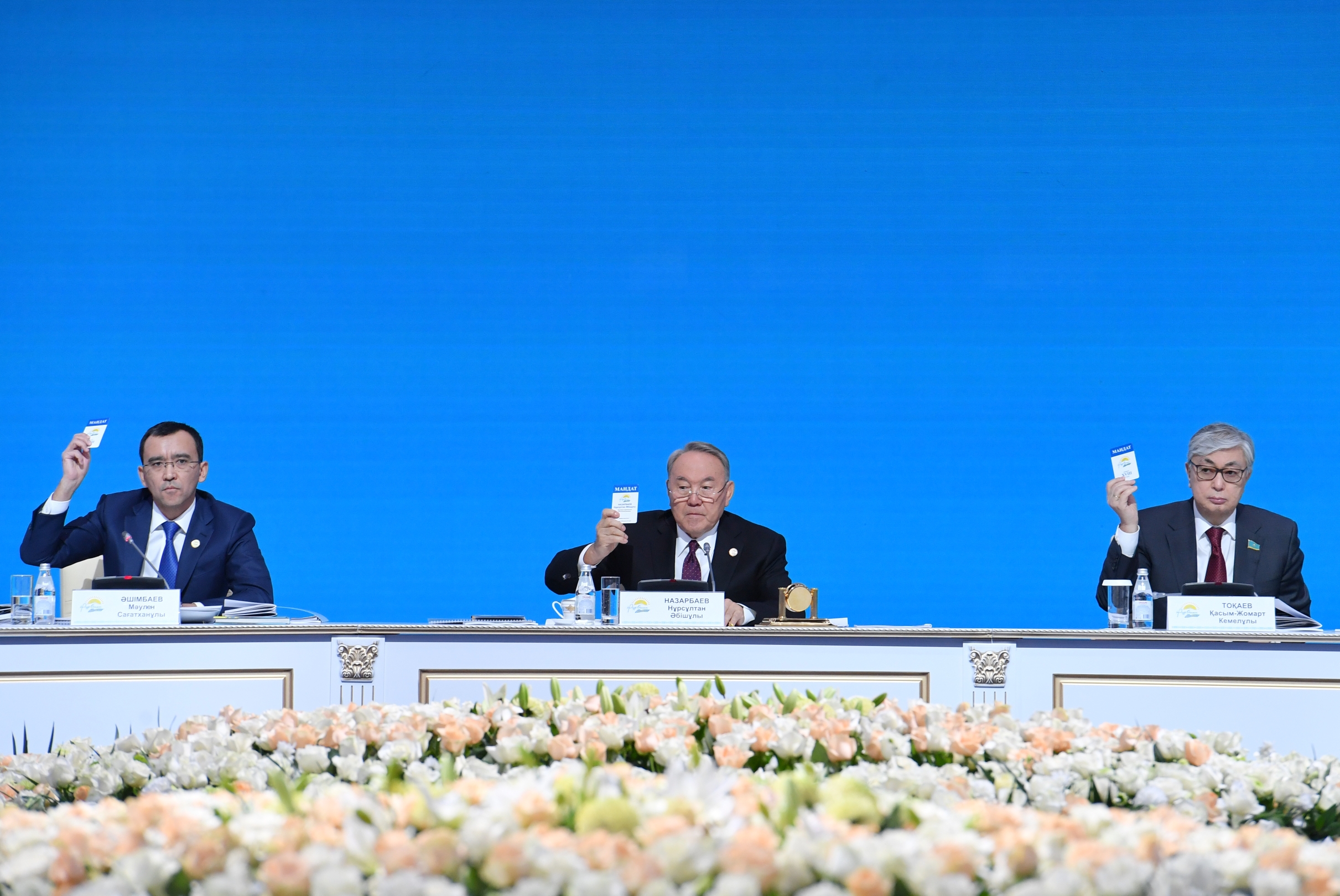 ەلباسى «نۇر وتان» پارتياسىنىڭ 20 جىلدىق مەرەيتويىمەن قۇتتىقتادى