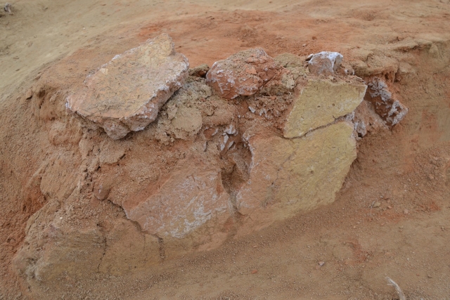 تۇركىستاندا ياساۋي كەسەنەسىنىڭ كىرپىشىن كۇيدىرگەن پەش ورنى تابىلدى