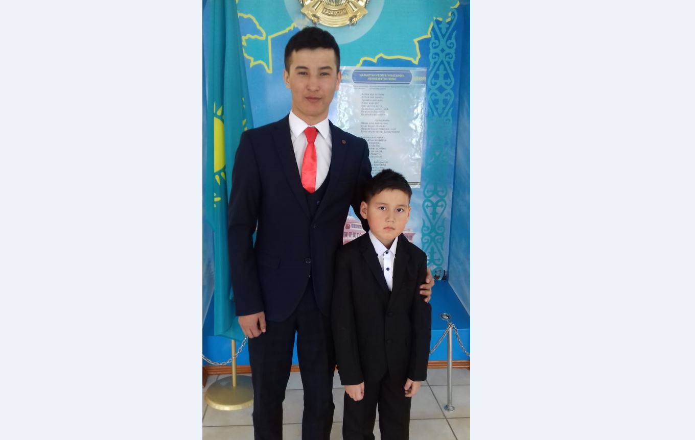 بقو-دا 11-سىنىپ وقۋشىسى ەكى ادامدى ورتتەن قۇتقاردى