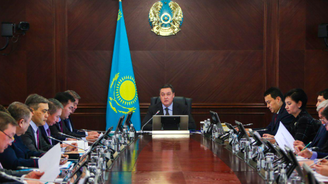 ا. مامين ەلباسىنىڭ «الەۋمەتتىك قامقورلىق» جاڭا الەۋمەتتىك شارالارىن ىسكە اسىرۋ تۋرالى: بيۋروكراتيا مەن فورماليزمگە جول بەرىلمەسىن