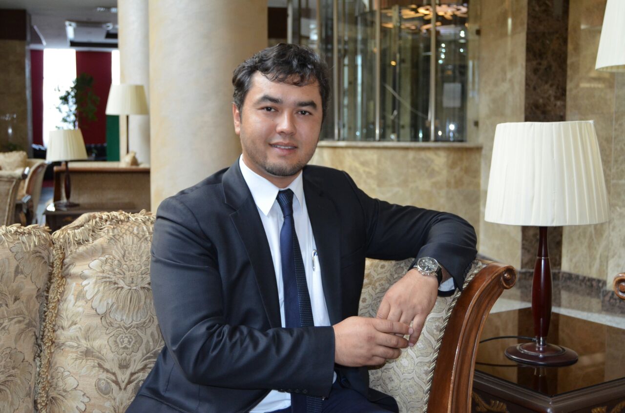 شەرزود پۋلاتوۆ: دارحان مىنەزگە باي ەلدە تۇرامىز