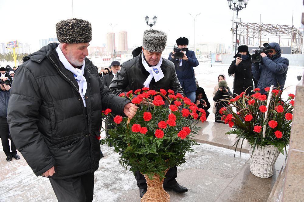 قازاقتىڭ قۇشاعىنا سىيىپ كەتتىك