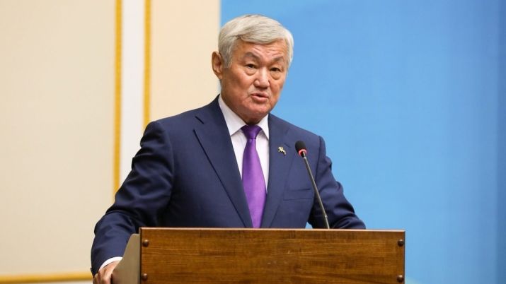 ب. ساپارباەۆ جۇمىسكەرلەردىڭ لايىقتى جالاقى الۋ قۇقىقتارىن قورعاۋدى ۇسىندى