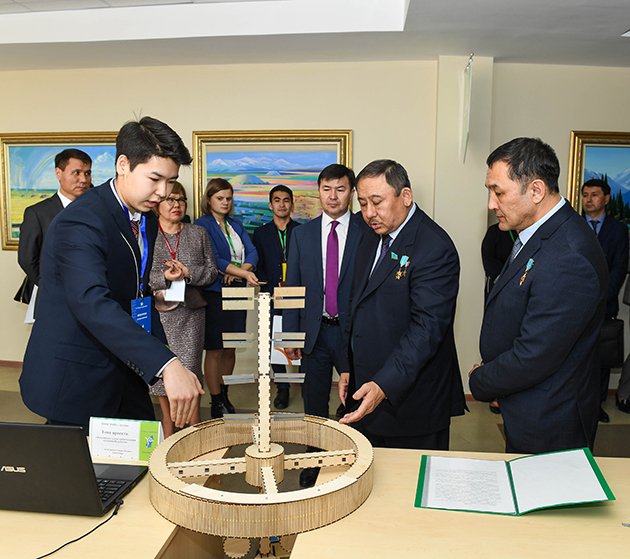 وقۋشىلار قازاق عارىشكەرلەرىمەن كەزدەستى