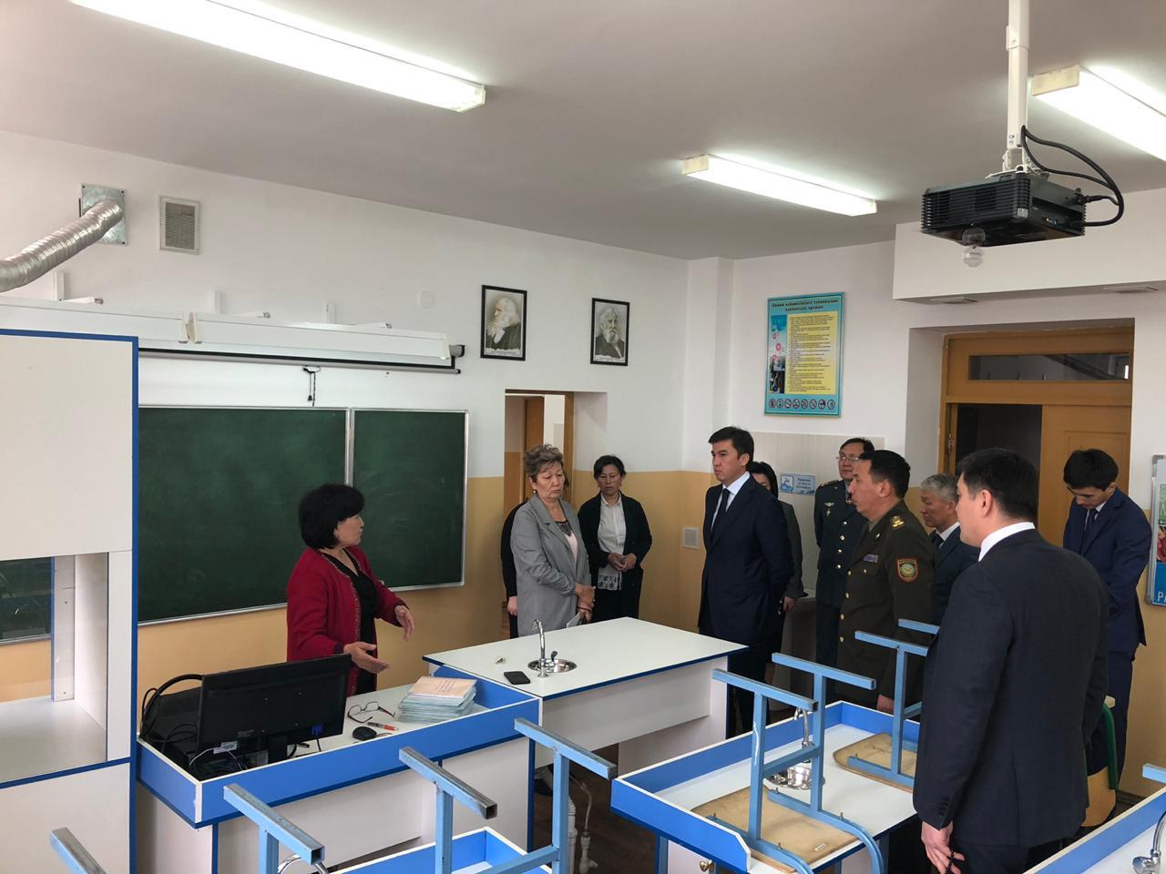 شىمكەنتتەگى مەكتەپتە بولعان جاپپاي ۋلانۋدى قالا اكىمى تىكەلەي قاداعالاۋعا الدى