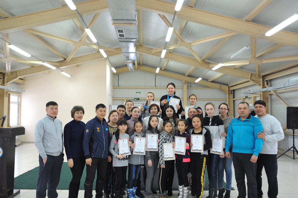 سەمەيدە اسكەري قىزمەتكەرلەردىڭ بالالارى سپورتتىق سايىستارعا قاتىستى