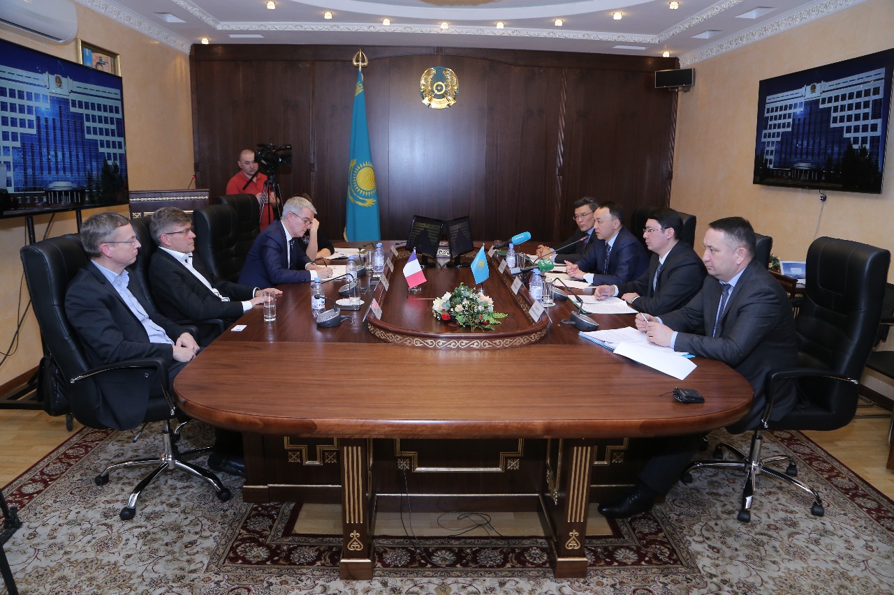 فرانتسيانىڭ قازاقستانداعى توتەنشە جانە وكىلەتتى ەلشىسى فيليپپ مارتينە قوستاناي وبلىسىنا كەلدى