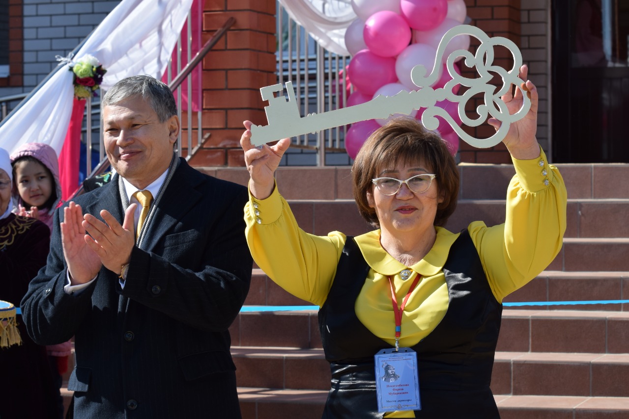 اتىراۋدا ناۋرىز مەرەكەسى قارساڭىندا جاڭا مەكتەپ اشىلدى