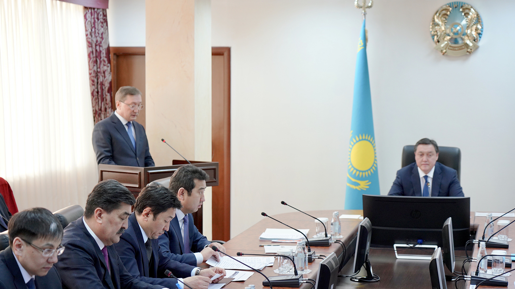 پرەمەر-مينيستر ا. مامين كوكتەمگى ەگىس جۇمىستارىنا دايىندىق جونىندە كەڭەس وتكىزدى