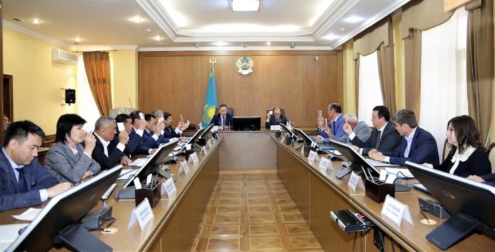 تاراز قالاسىنداعى ۇلكەن كوشەگە نۇرسۇلتان نازارباەۆ ەسىمى بەرىلدى