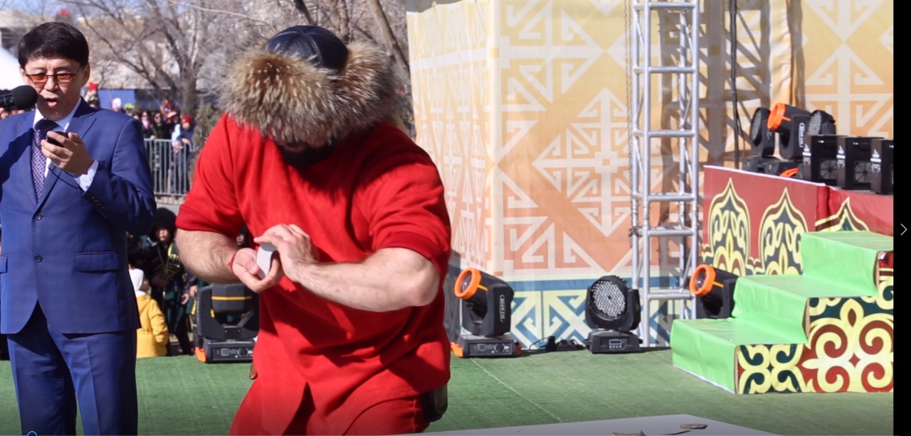 اتىراۋدا ناۋرىز مەرەكەسىن تويلاۋ كەزىندە الەمدىك رەكورد ورناتىلدى