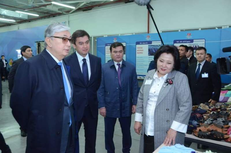 مەملەكەت باسشىسى شىمكەنتتەگى «ازالا تەكستيل» فابريكاسىن ارالادى