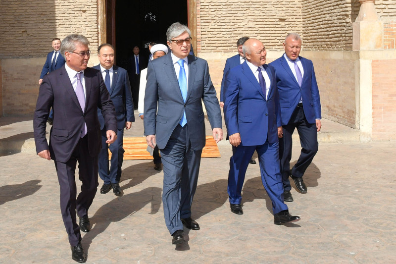 پرەزيدەنت العاشقى ساپارىن نەلىكتەن تۇركىستاننان باستاعانىن ءتۇسىندىردى