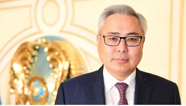 اسقار مامين پرەمەر-مينيستر كەڭسەسىنىڭ جاڭا باسشىسىن تانىستىردى