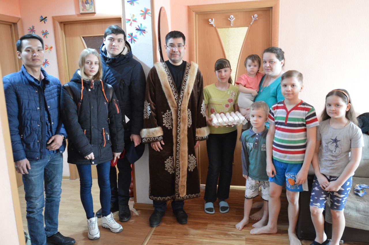 قاراعاندى وبلىسىندا كاسىپكەر كوپبالالى وتباسىنا پاتەر سىيلادى