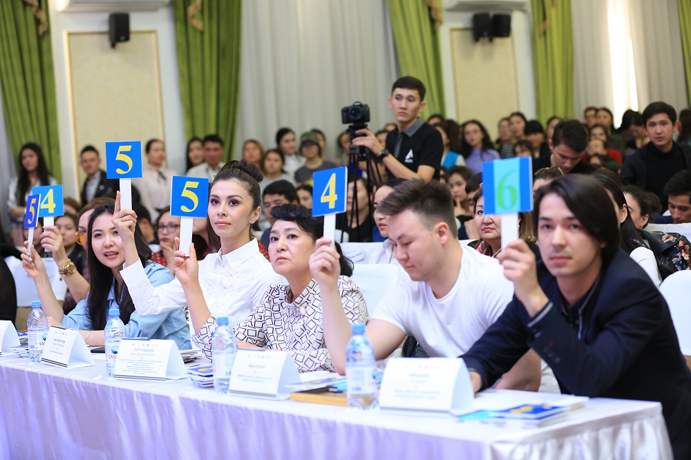 الماتىدا العاشقى «قىز جىبەك ارۋى» بايقاۋى ءوتتى