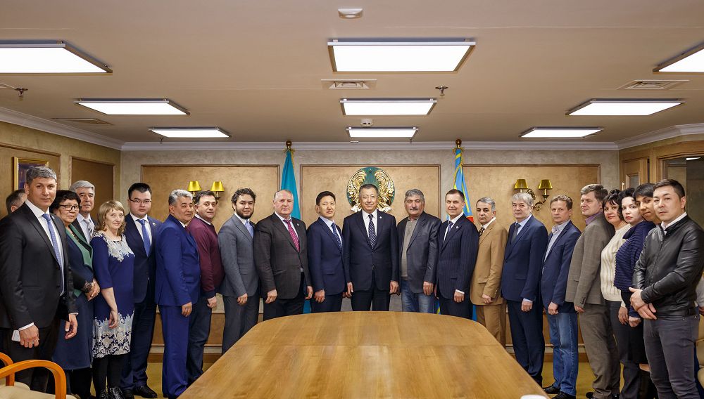 جاڭا اتاۋ – ەڭبەكتى مويىنداۋ مەن باعالاۋ