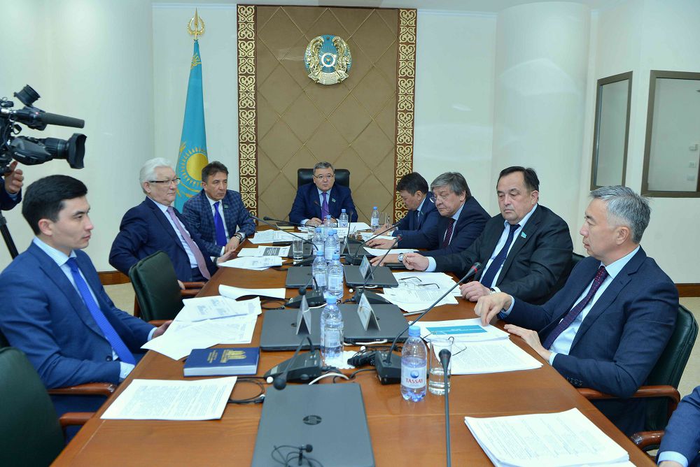 تابيعي مونوپوليالار سۋبەكتىلەرىن رەتتەۋ ماسەلەلەرى تالقىلاندى