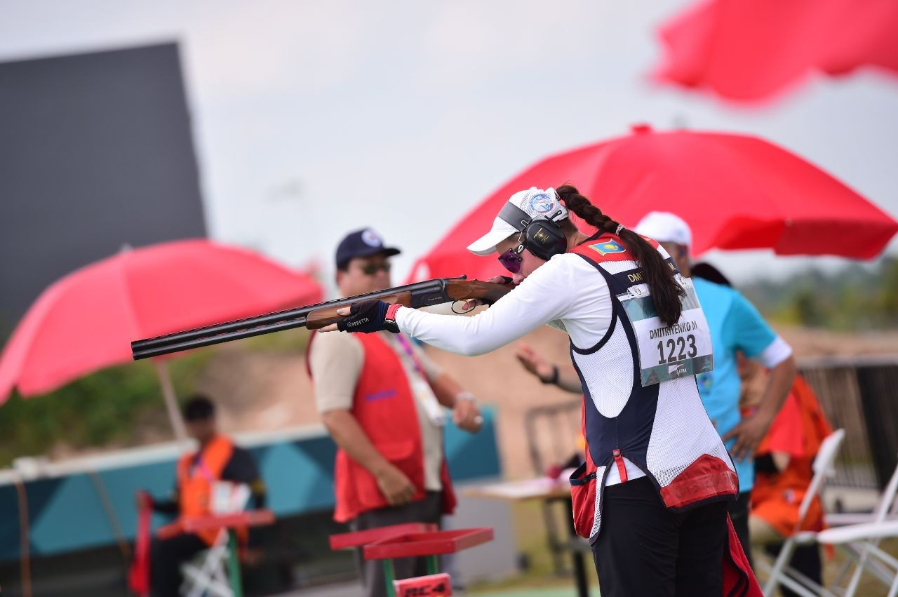 ماريا دميتريەنكو ستەند اتۋدان ليتسەنزيالىق الەم كۋبوگىندە باق سىنايدى