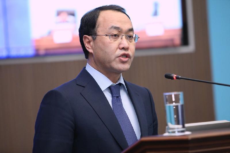 قايرات قوجامجاروۆ سەنات دەپۋتاتى رەتىندە انت بەردى