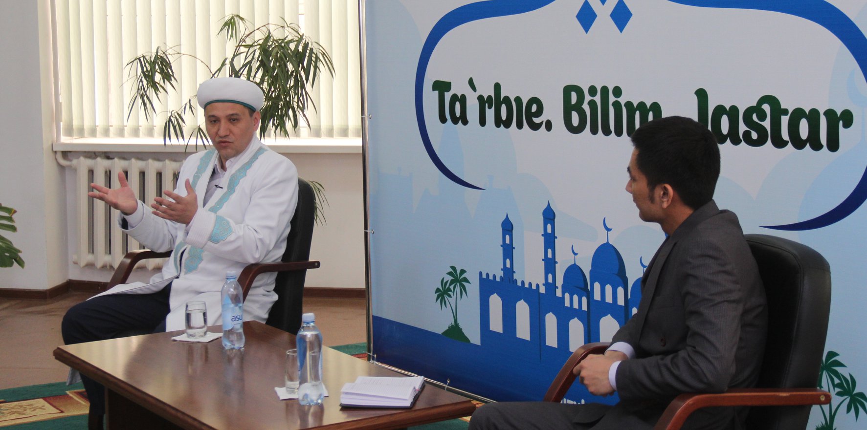 «تاربيە. ءبىلىم. جاستار» تاقىرىبىندا ستۋدەنتتەرمەن كەزدەسۋ ءوتتى